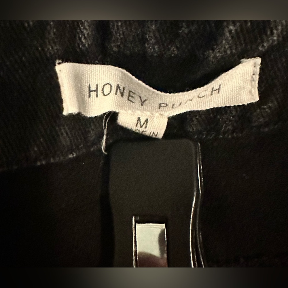 Honey Punch black denim mini skirt size M - Picture 6 of 6